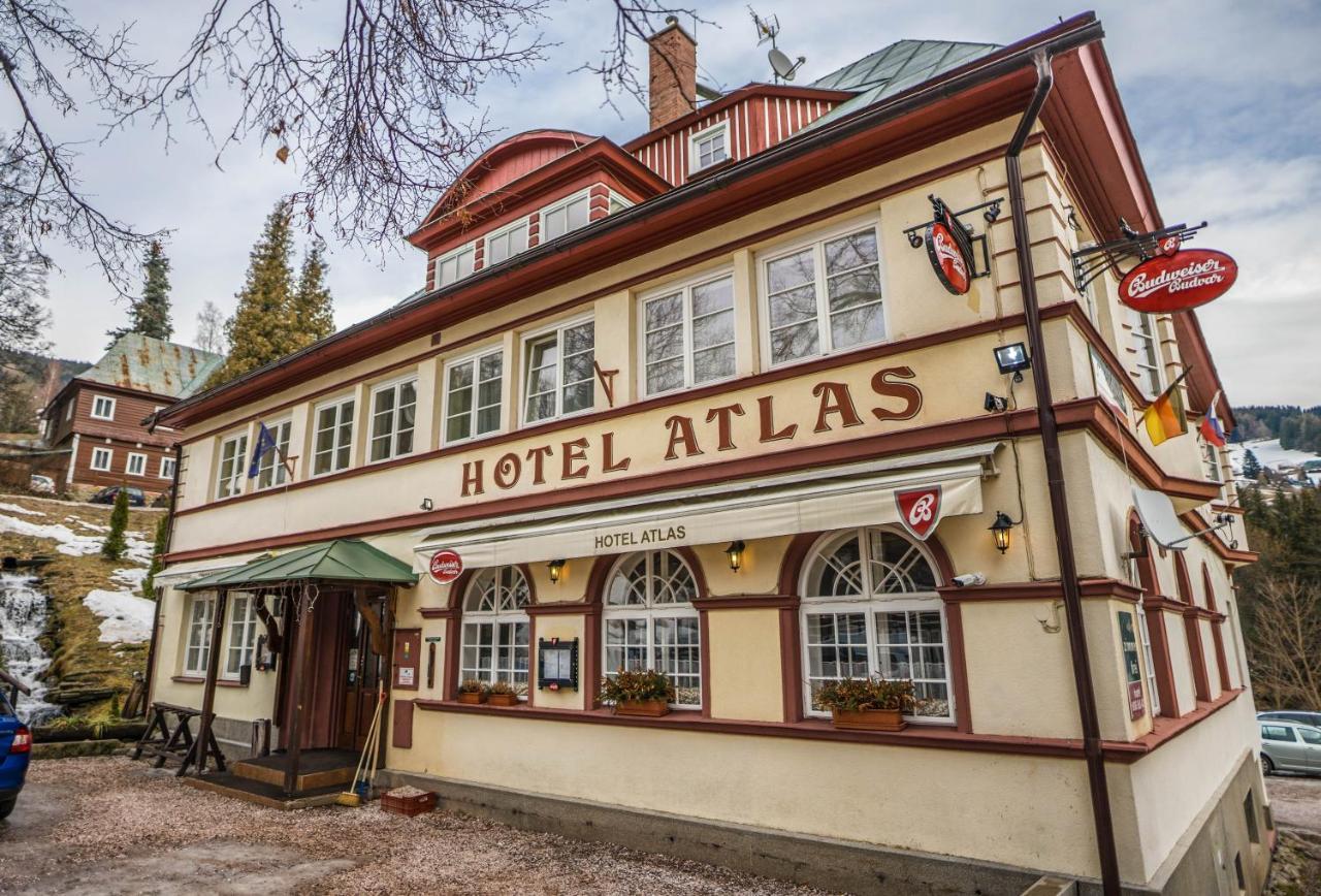 Hotel Atlas Пец под Снескоу Екстер'єр фото
